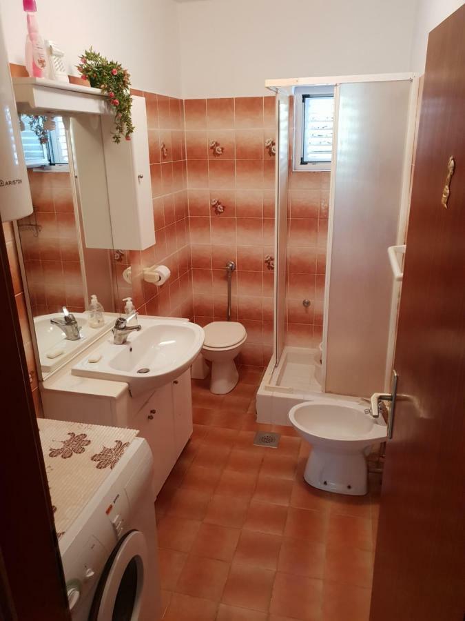 שמריקה Apartman Dora מראה חיצוני תמונה