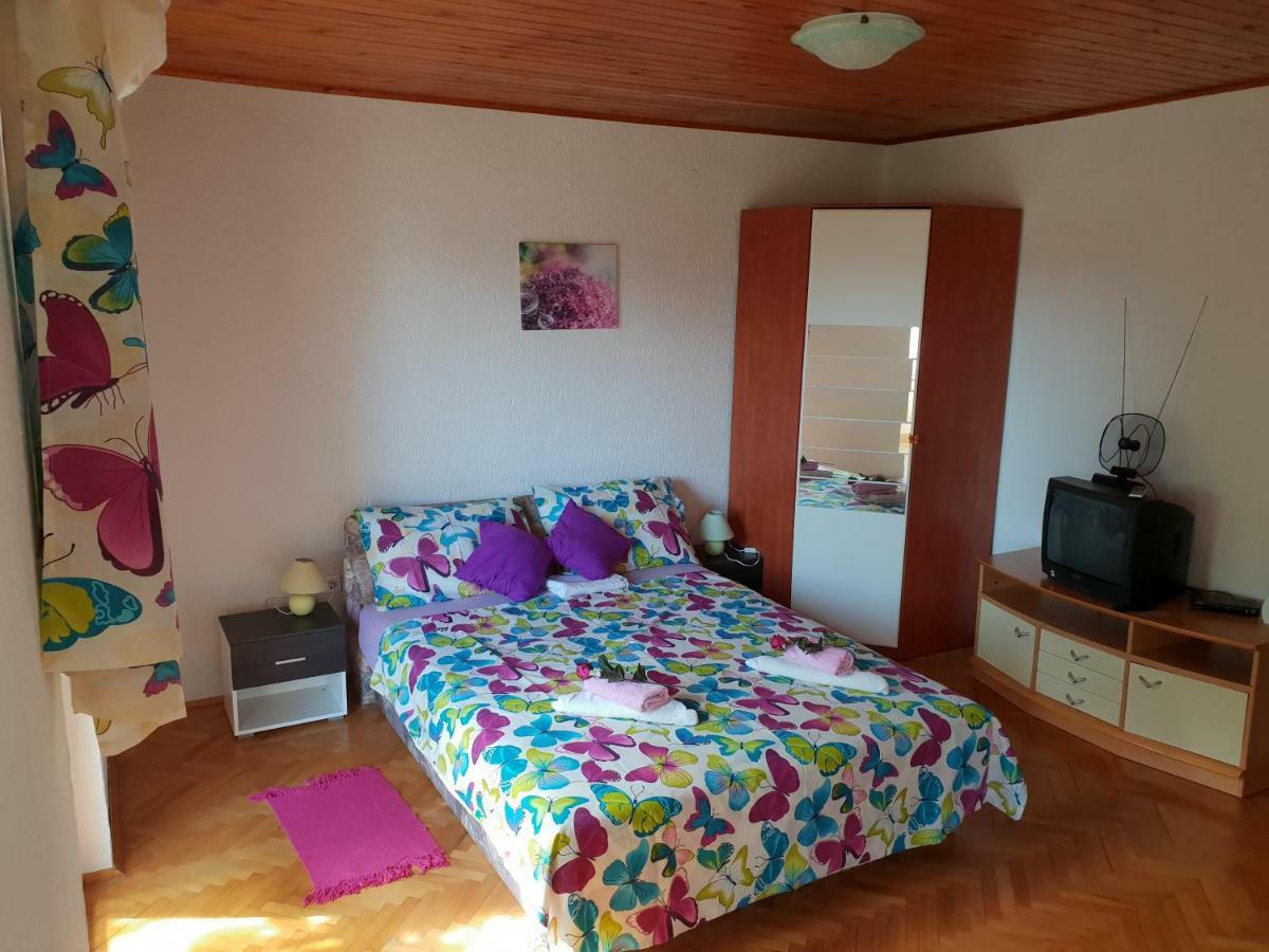 שמריקה Apartman Dora מראה חיצוני תמונה