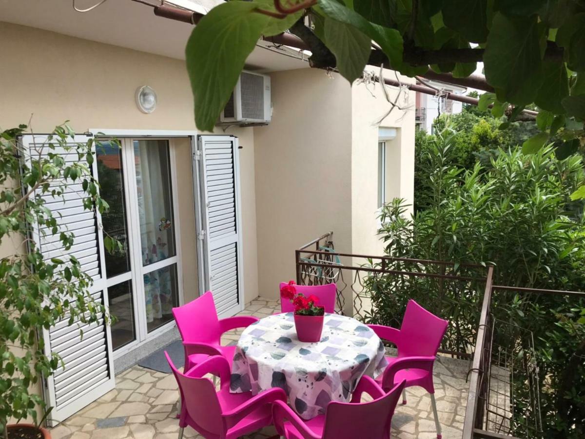שמריקה Apartman Dora מראה חיצוני תמונה