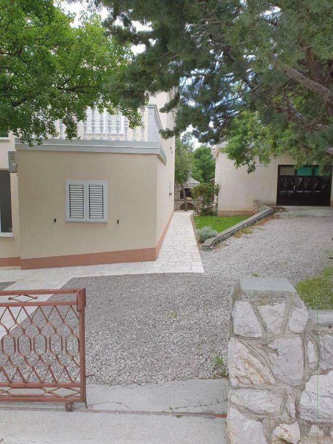 שמריקה Apartman Dora מראה חיצוני תמונה